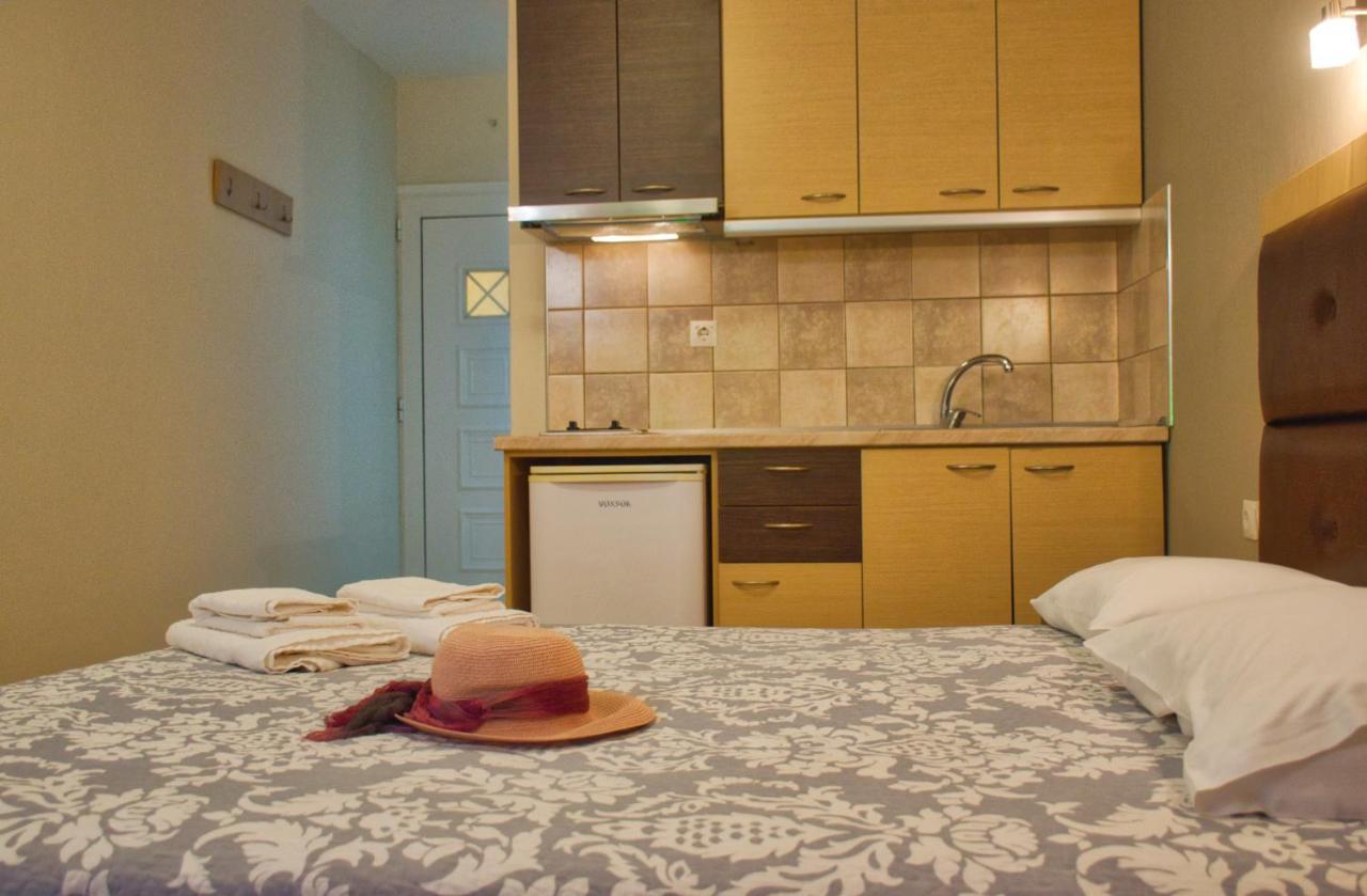 House Spanos Sarti Bagian luar foto