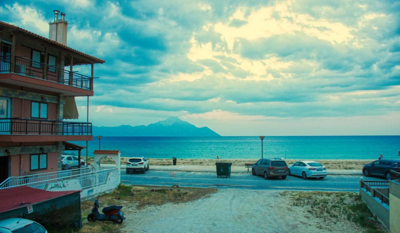House Spanos Sarti Bagian luar foto