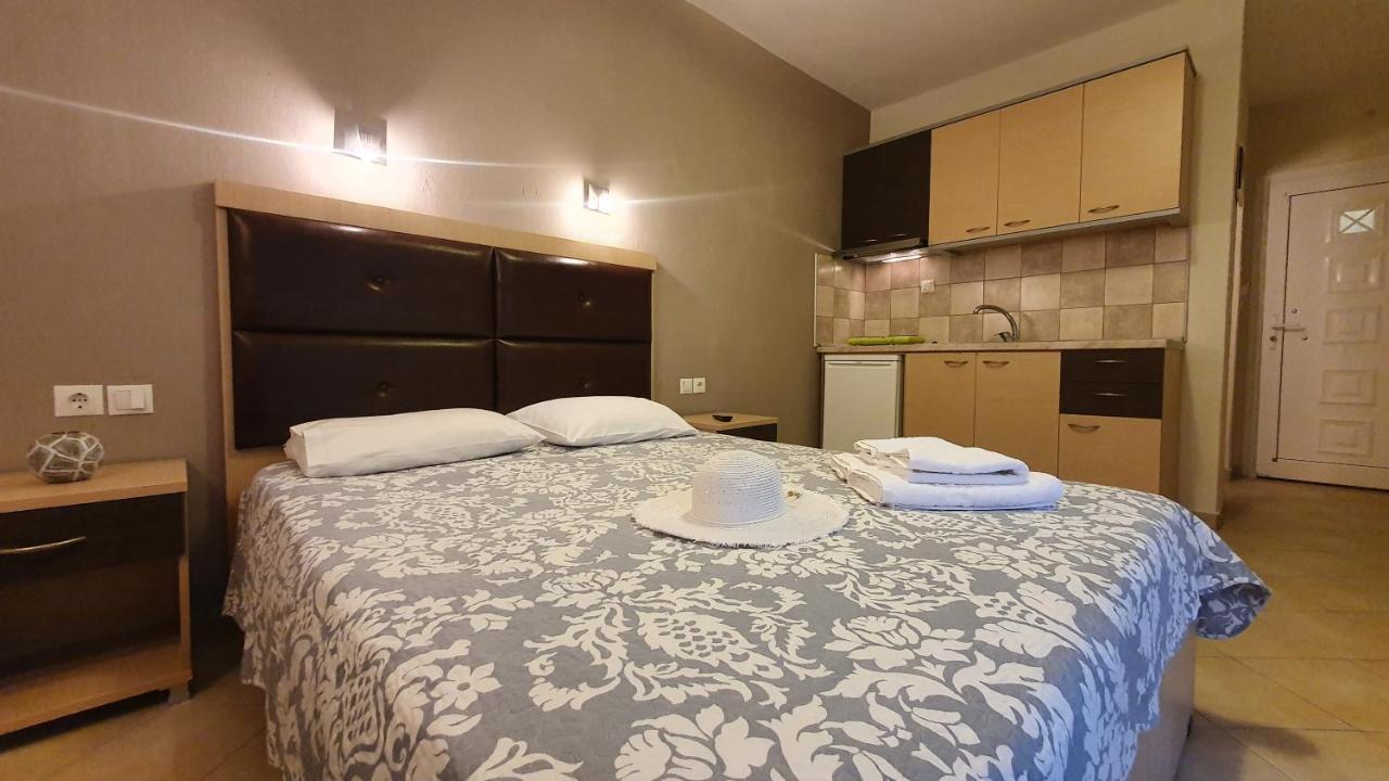 House Spanos Sarti Bagian luar foto
