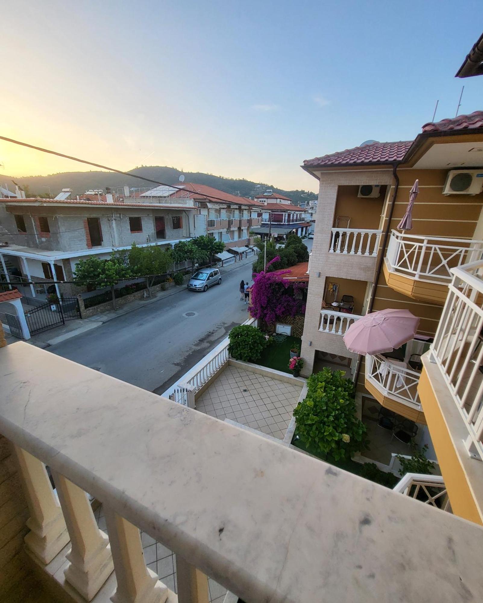 House Spanos Sarti Bagian luar foto