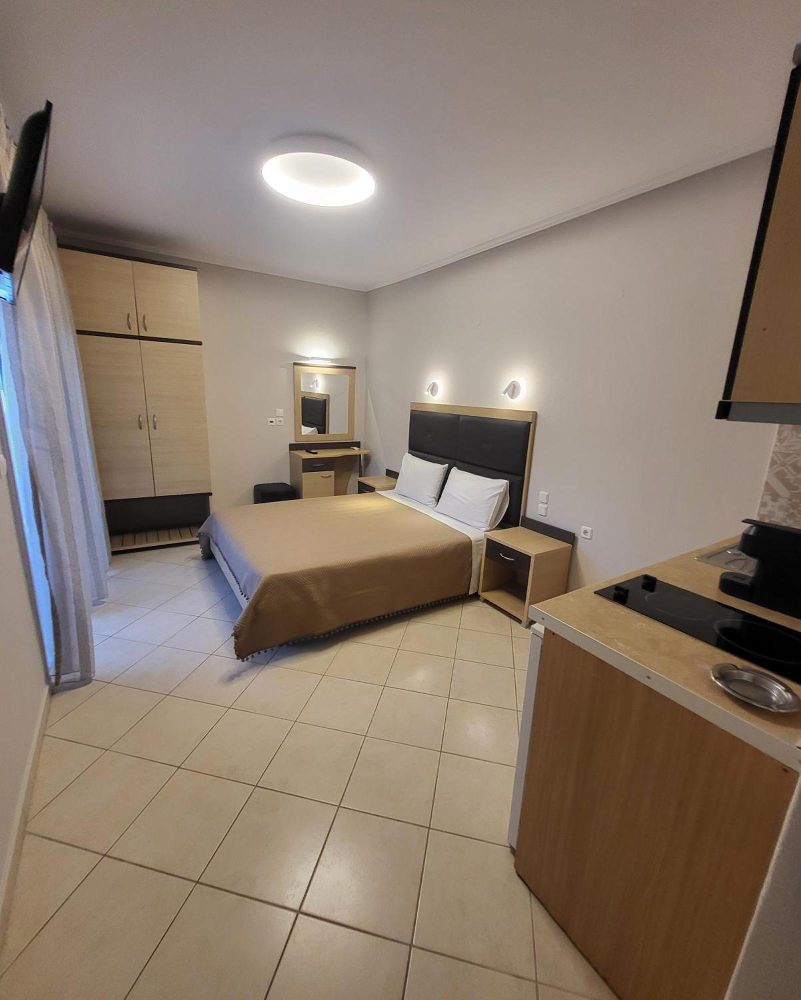 House Spanos Sarti Bagian luar foto