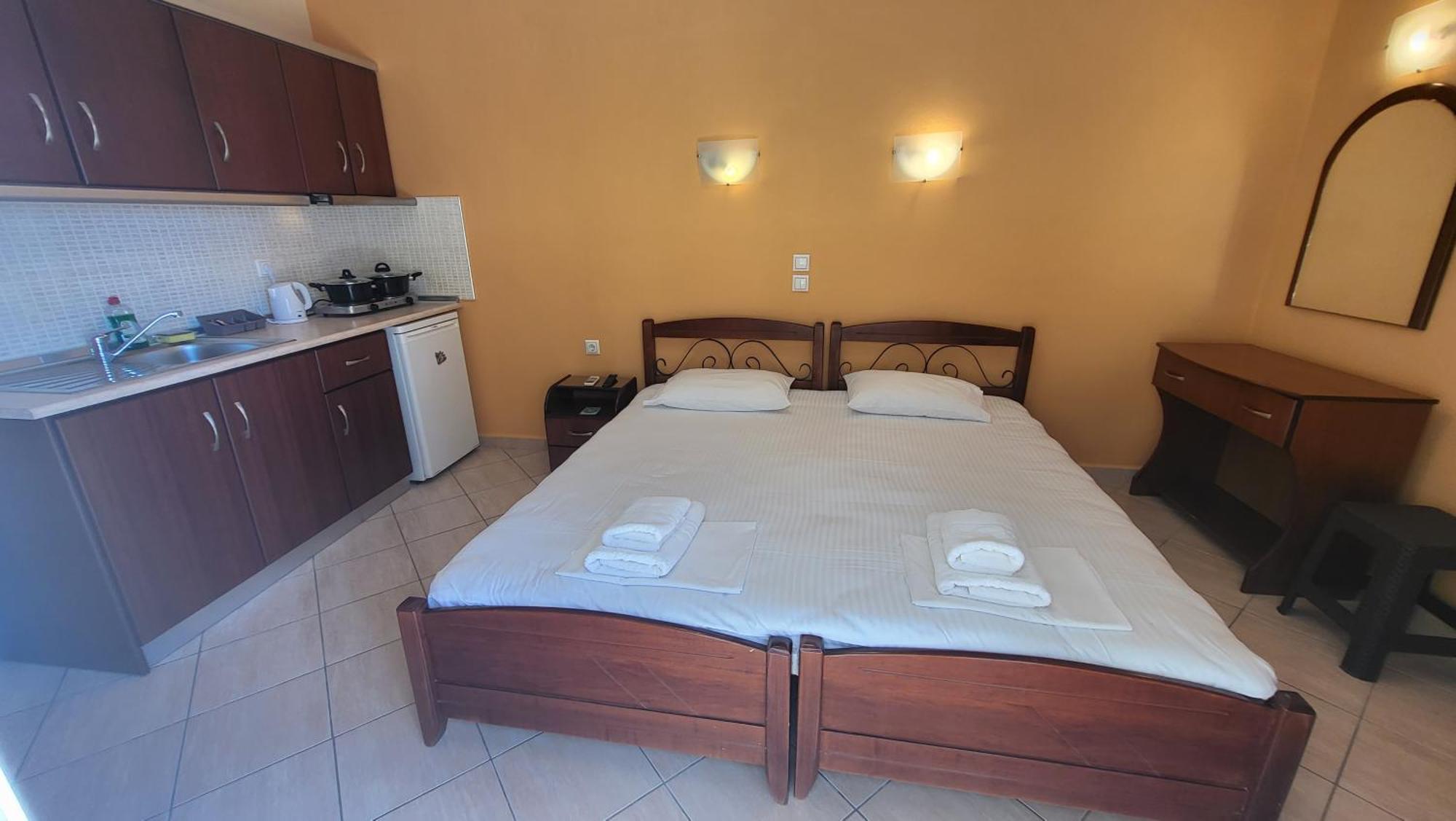 House Spanos Sarti Bagian luar foto